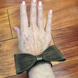 Antiqued Bow Bracelet